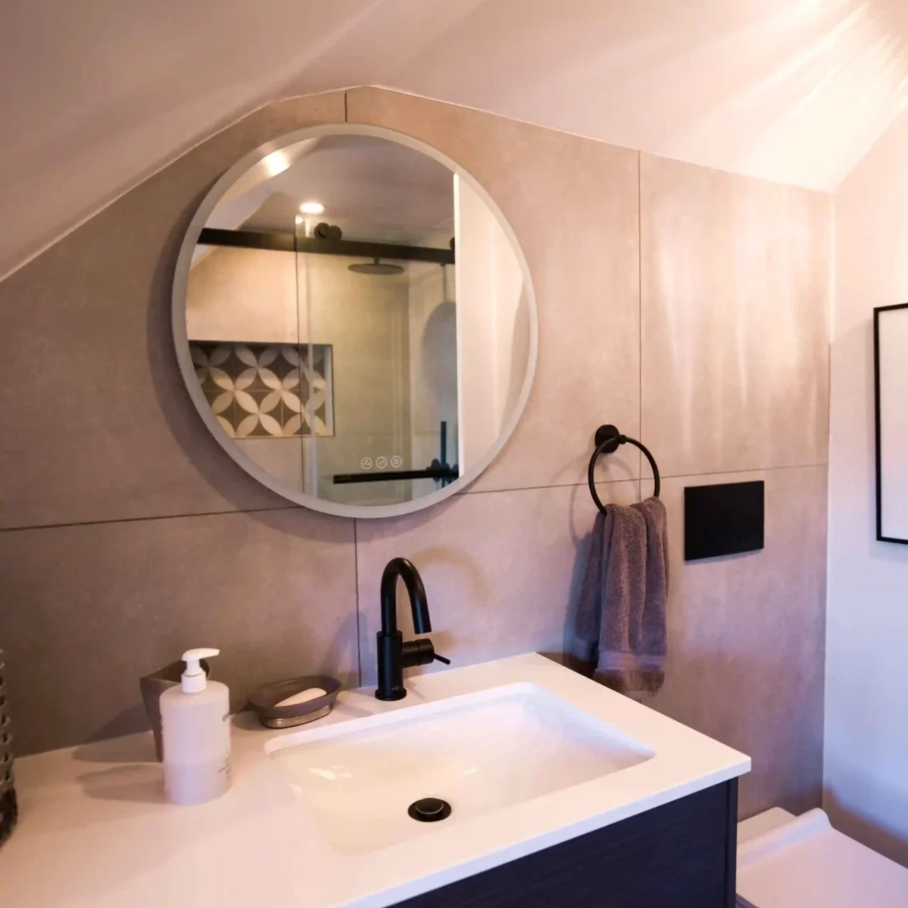 mirror-basin-set-up mirror-basin-set-up